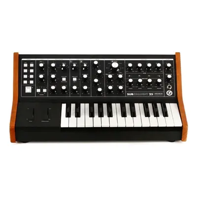 MOOG Subsequent Szintetizátor