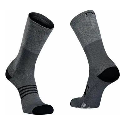 Northwave Extreme Pro High Sock Black/Plum Kerékpáros zoknik