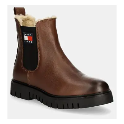 Tommy Jeans bőr bokacsizma TJW CHELSEA BOOT WL barna, női, téliesített, lapos talpú, EN0EN02626