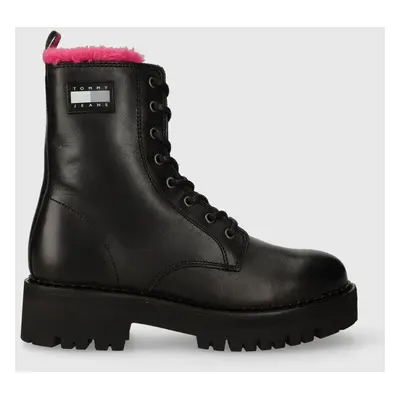 Tommy Jeans bőr bakancs TJW W URBAN BOOT SMOOTH LTR WL fekete, női, téliesített, lapos talpú, EN