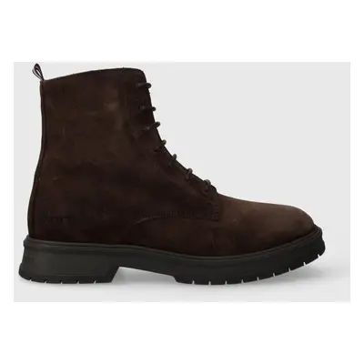 Tommy Hilfiger velúr cipő CORE SUEDE BOOT barna, férfi, FM0FM04674