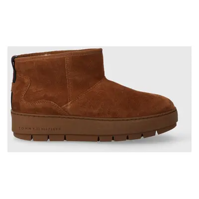 Tommy Hilfiger velúr hócipő COOL SUEDE SNOWBOOT barna, FW0FW07662