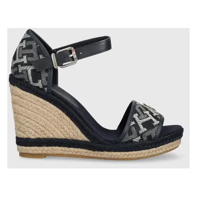 Tommy Hilfiger szandál FW0FW06935 TH MONOGRAM DENIM WEDGE sötétkék, női, éksarkú