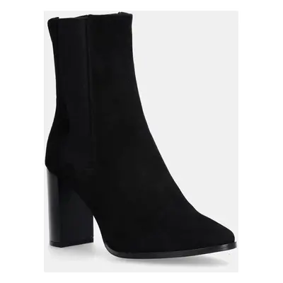 Calvin Klein nubuk chelsea csizma HEEL CHELSEA BOOT SUE fekete, magassarkú, HW0HW02192