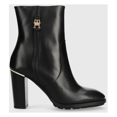 Tommy Hilfiger bőr csizma FEMININE TH HARDWARE BOOTIE fekete, női, magassarkú, FW0FW07540