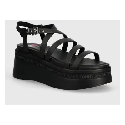 Tommy Jeans bőr szandál TJW STRAPPY WEDGE SANDAL fekete, EN0EN02516