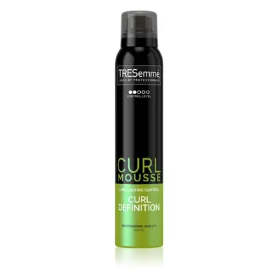 TRESemmé Botanique Cactus Water & Coconut hajformázó hab göndör hajra 200 ml