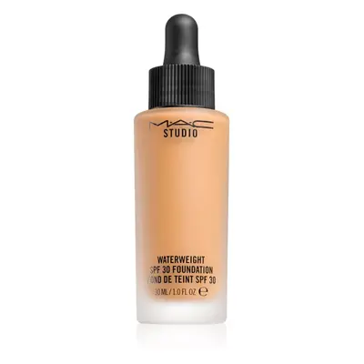 MAC Cosmetics Studio Waterweight SPF 30 Foundation könnyű hidratáló alapozó SPF 30 árnyalat NC 4