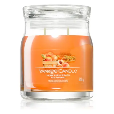 Yankee Candle Farm Fresh Peach illatgyertya Signature 368 g