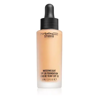 MAC Cosmetics Studio Waterweight SPF 30 Foundation könnyű hidratáló alapozó SPF 30 árnyalat NC 4