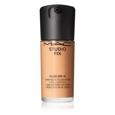 MAC Cosmetics Studio Fix Fluid SPF 15 24HR Matte Foundation + Oil Control mattító alapozó SPF 15