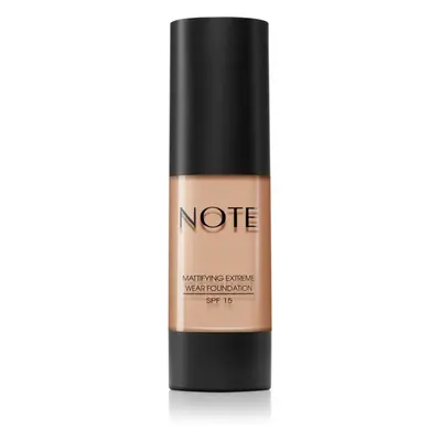 Note Cosmetique Mattifying Extreme Wear Foundation mattító alapozó 121 Porcelain 30 ml