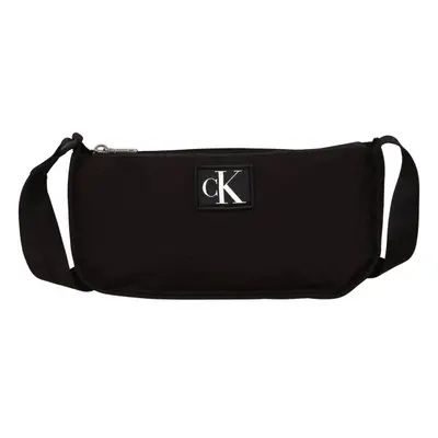 Calvin Klein CITY NYLON SHOULDER POUCH25 Női táska, fekete, méret