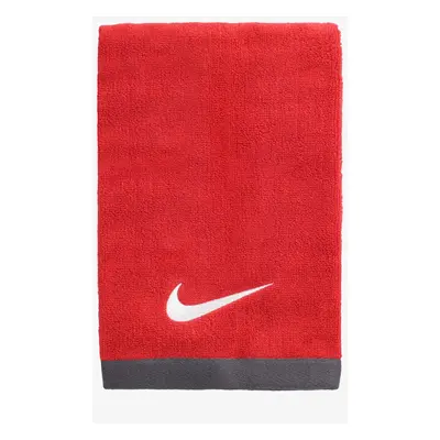 Nike fundamental towel small