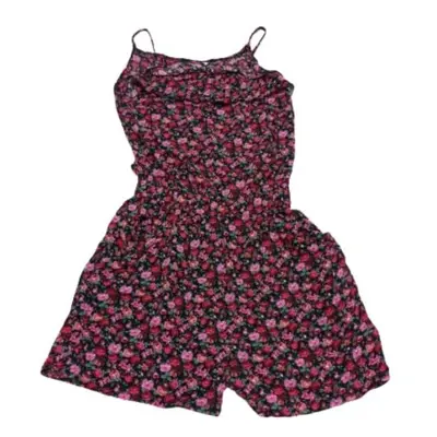 158-164-es fekete alapon piros rózsás playsuit - New Look