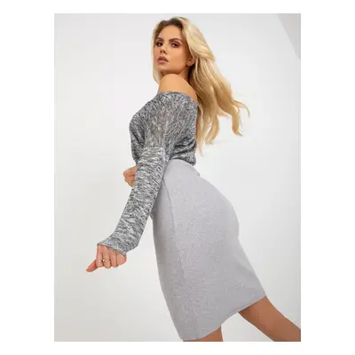 Light grey fitted skirt from RUE PARIS