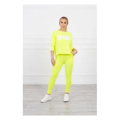 Set with yellow neon Queen print