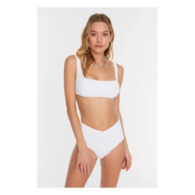 Trendyol White V-Cut, texturált magas derekú bikini alsók normál lábakkal