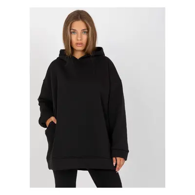 Basic black sweatshirt with pockets