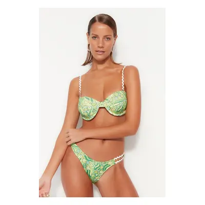 Trendyol Floral Pattern Underwired Pile Bikini Top