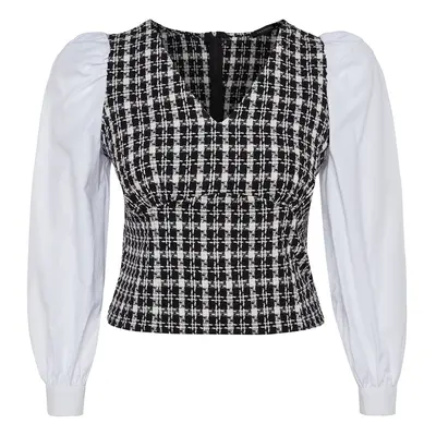 Trendyol Curve White V-Neck Tweed Patterned Long Sleeve Blouse