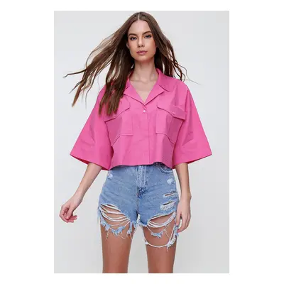 Trend Alaçatı Stili Women's Fuchsia Envelope Pocket Crop Poplin Shirt