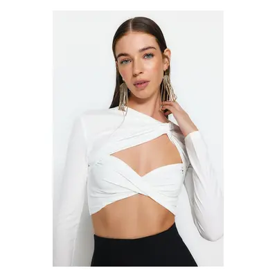 Trendyol Ecru Crop Lined Window/Cut Out Detail Blouse