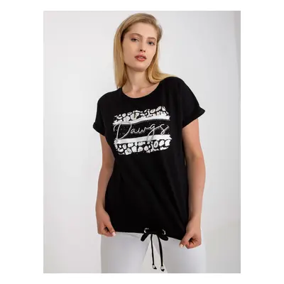 Black T-shirt in plus size with print and appliqué