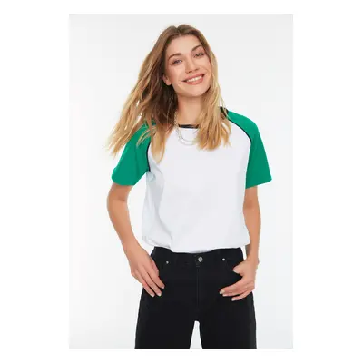 Trendyol Green Semi-fitted Raglan Sleeve Knitted T-Shirt