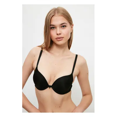 Trendyol Black extra push-up póló melltartó melltartóval