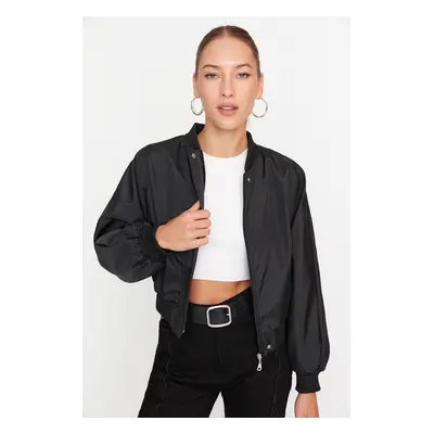 Trendyol Black Oversize Shirred Detail vízálló bombázó kabát kabát