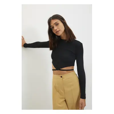 Női crop top Trendyol Tie detailed