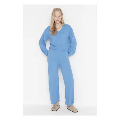 Trendyol Blue V-Neck Sweater Top-Upper Suit