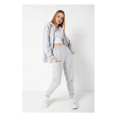 Know Women's Gray Sierra Nevada Printed Cardigan Jogger Oversize Tracksuit Set