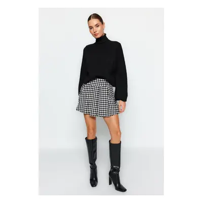 Trendyol Black Crowbar Pattern Woven Short Skirt