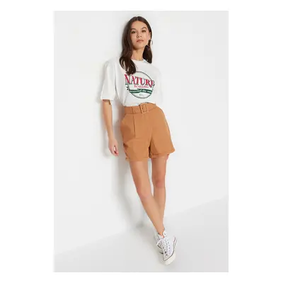 Trendyol Weave Gabardine Shorts With Camel Belt