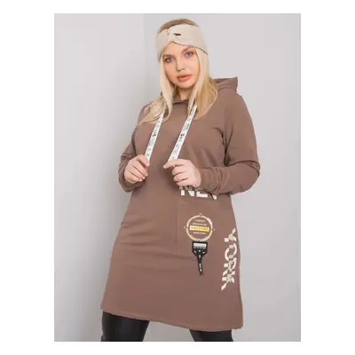 Plus the size of a brown cotton tunic