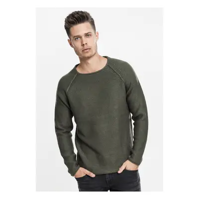 Raglan sweater with a wide neckline olive