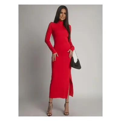 Plain dress with long sleeves and red turtleneck