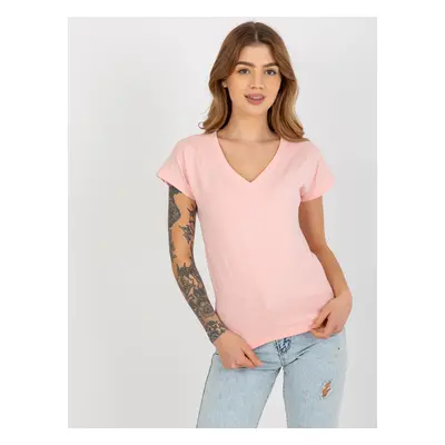 Women's basic T-shirt with neckline - peach