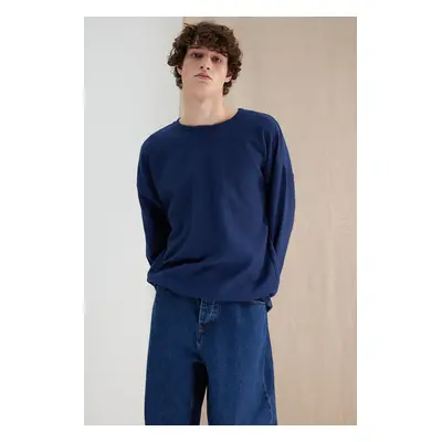 Trendyol Navy Blue Oversize/Wide Cut Textured Collar Detailed Sweatshirt