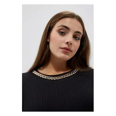 Blouse with a chain neckline