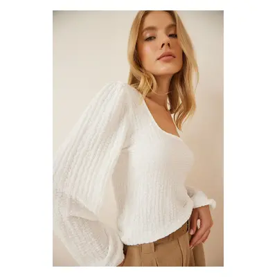 Happiness İstanbul Women's White Square Neck Textured Knitted Blouse