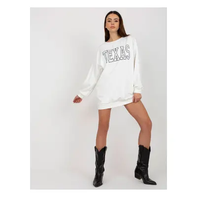 Ecru-white long sweatshirt with inscription and pockets