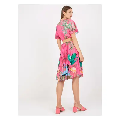 Pink summer dress with print and pleats