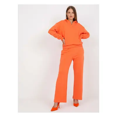 Basic orange sweatshirt with wide legs