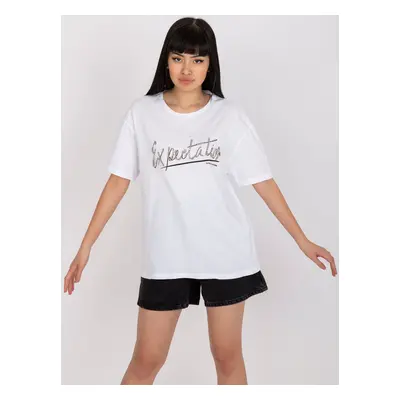 White T-shirt with application and round neckline