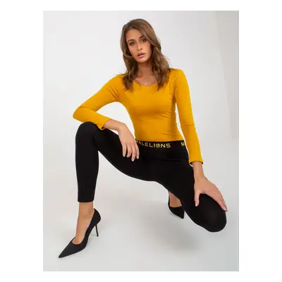 Black casual leggings with elastic waistband