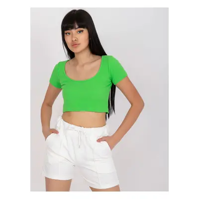 Ecru basic casual shorts with pockets