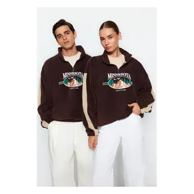 Trendyol Brown Unisex Oversize/Wide-Fit High Neck City Embroidery Fleece Sweatshirt